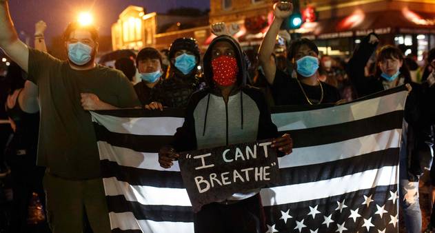 Protestos violentos contra morte de negro sufocado por policial se
