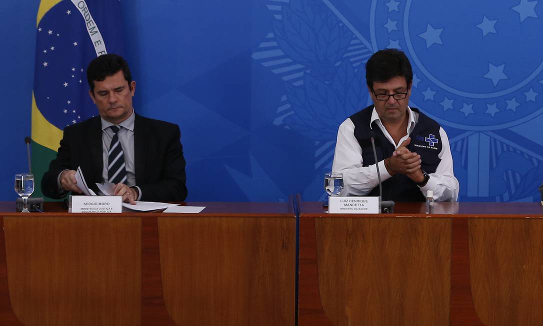 Sergio Moro e Luiz Henrique Mandetta participam de entrevista coletiva no Palácio do Planalto Foto: Pablo Jacob/Agência O Globo/31-03-2020
