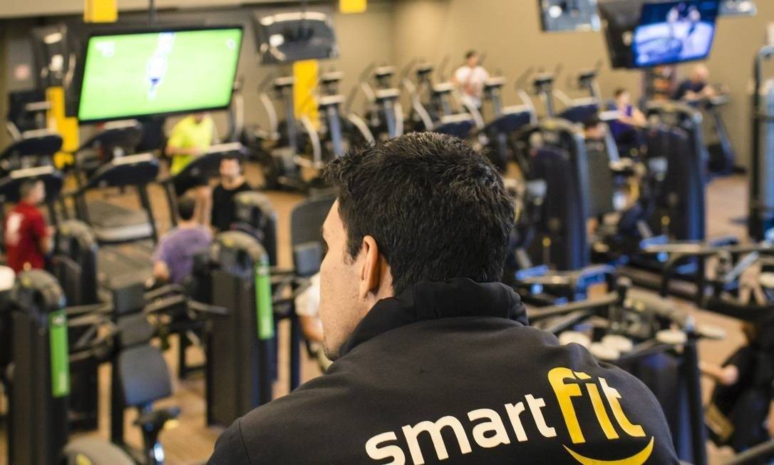 Alunos da SmartFit tentam cancelar matrícula após CEO ter sigilo quebrado em inquérito das fake news