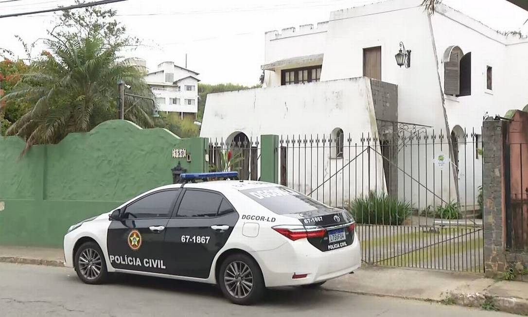 O ex-governador Luiz Fernando Pezão foi ouvido pela polícia em casa, durante operação contra fraudes Foto: Reprodução/TV Globo