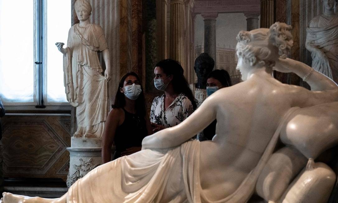 Esculturas como "Paolina Borghese Bonaparte como Venus Victrix", de Antonio Canova, fazem parte da coleção da Galleria Borghese Foto: TIZIANA FABI / AFP