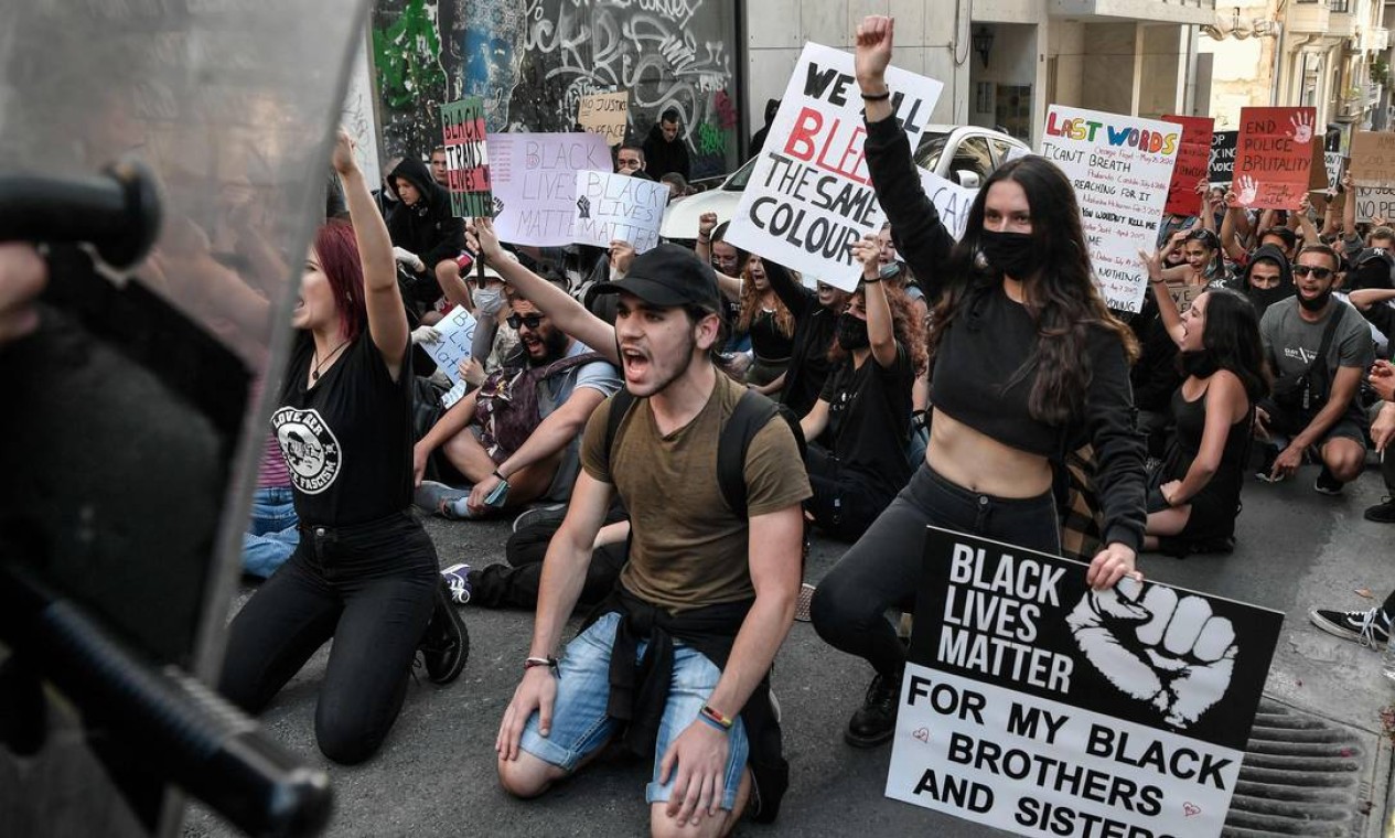 Vidas Negras Importam Mundo Fura A Quarentena Para Protestar Contra O Racismo Jornal O Globo