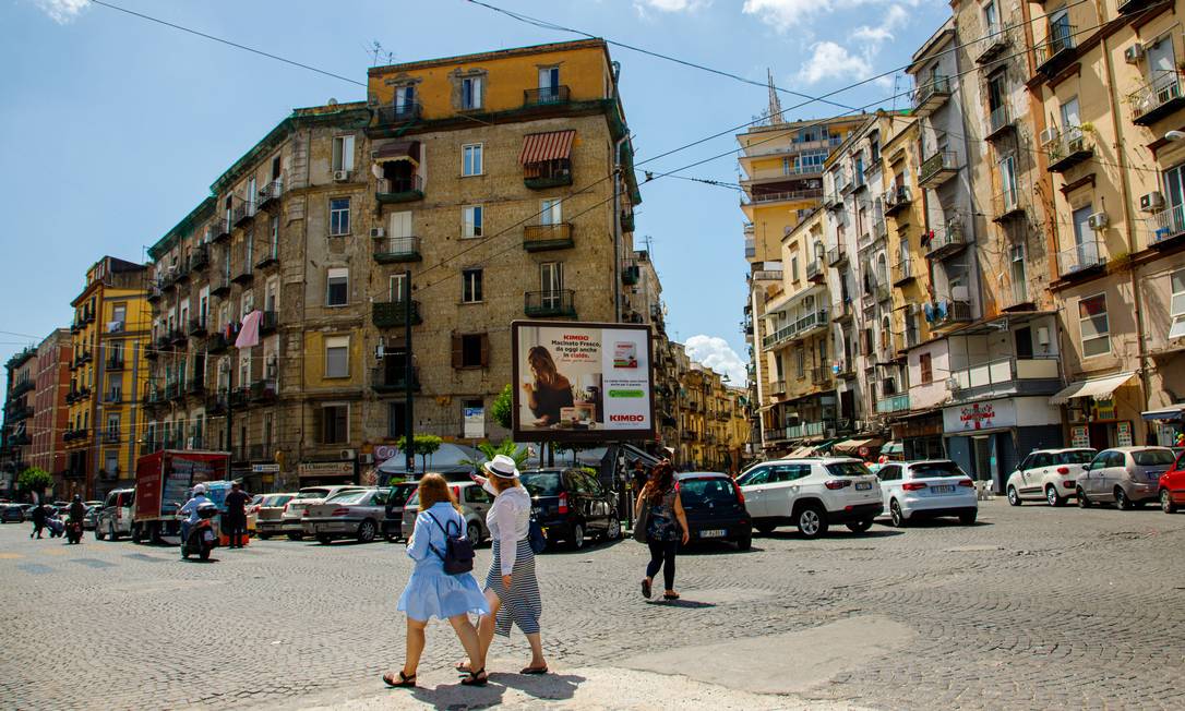 Paisagem de Nápoles, cidade onde Elena Ferrante situa seus romances Foto: Giuseppe D'Anna / Giuseppe D'Anna