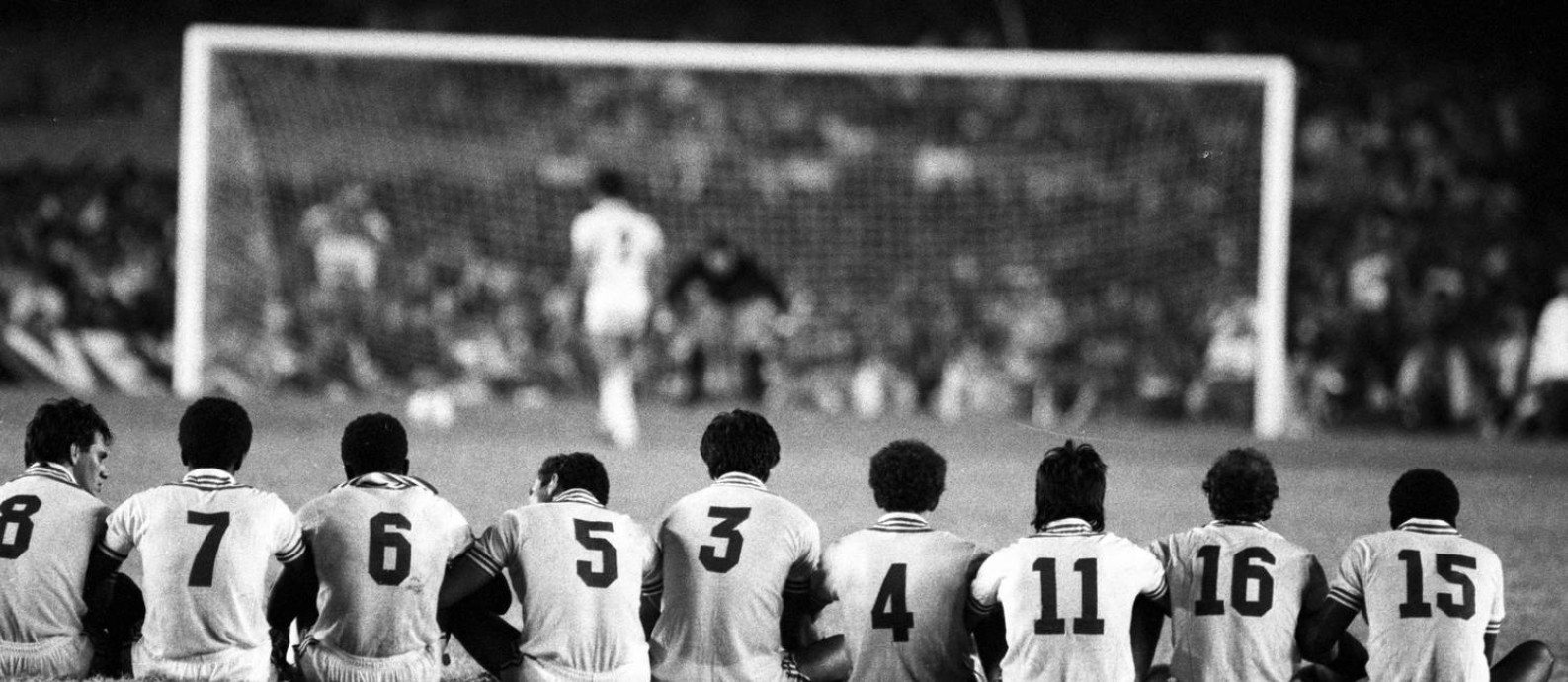 Maracanã 70 anos: derrotas históricas no estádio viraram motivo de aplausos  e até música na Argentina - Jornal O Globo