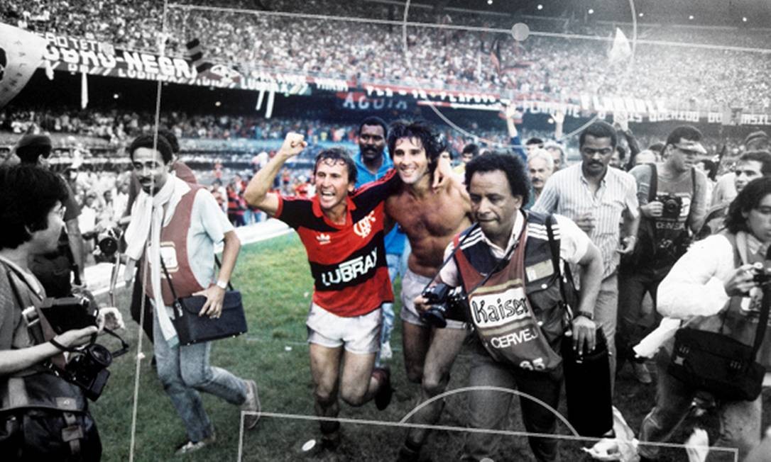 Renato Gaucho festeja o título com Zico Foto: Celso Meira/13.12.1987