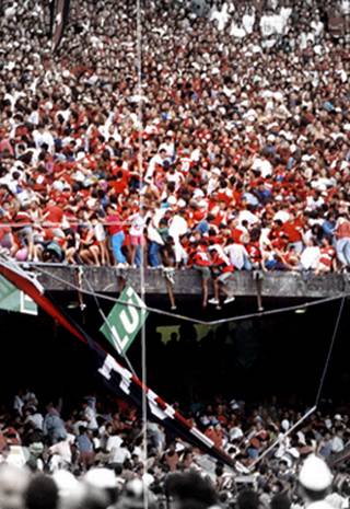 Maracanã 70 anos: derrotas históricas no estádio viraram motivo de aplausos  e até música na Argentina - Jornal O Globo