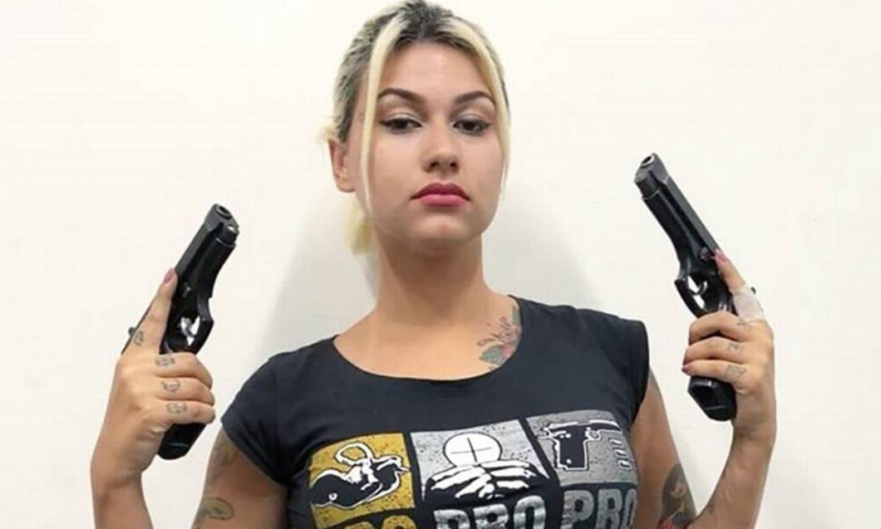 Extremista Sara Giromini faz ameaças ao ministro do STF Alexandre de Moraes após ser alvo de contra a Fake News, desencadeada pela Polícia Federal Foto: Reprodução / Twitter