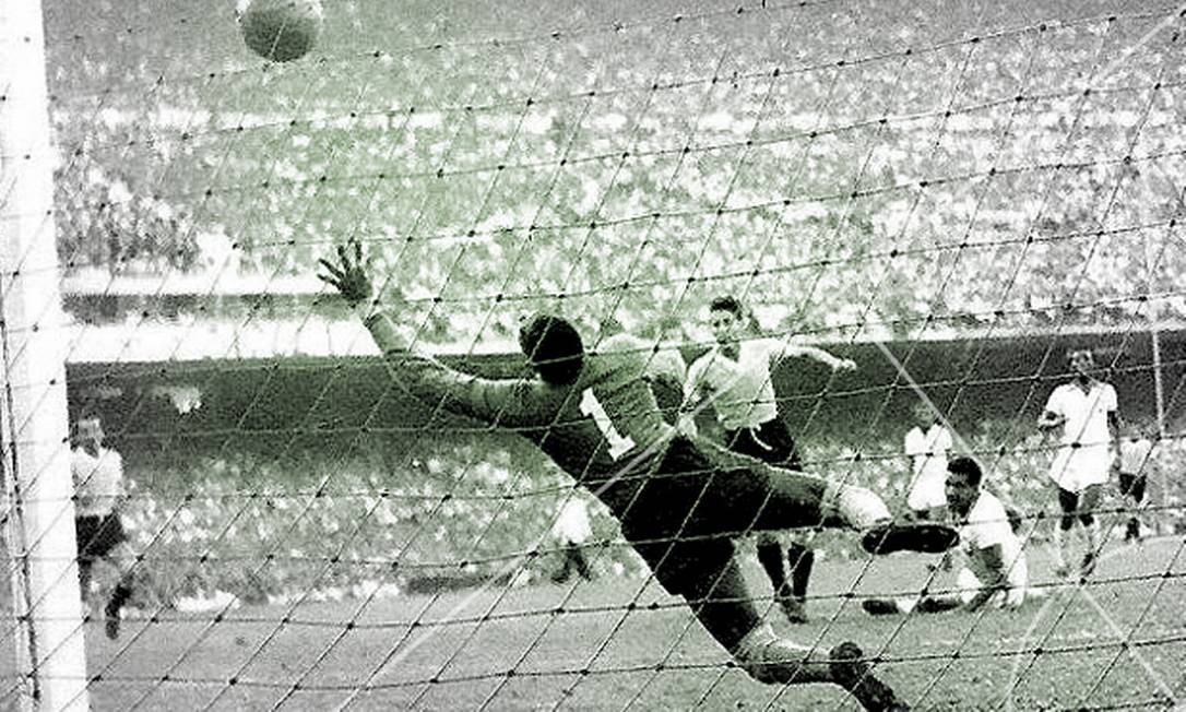 Uruguai vence o Brasil e cala o Maracanã na Copa de 1950 Foto: Arquivo/16.07.1950