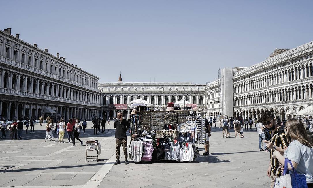 O centro histórico de Veneza no começo de junho, quando apenas pessoas da região do Vêneto podiam visitar a cidade Foto: Alessandro Grassani / The New York Times