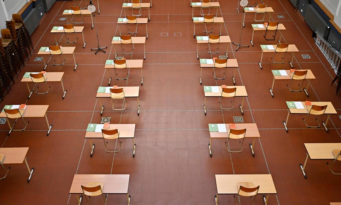 Escola de ensino médio na Alemanha com distanciamento social Foto: Tobias Schwarz/AFP / AFP