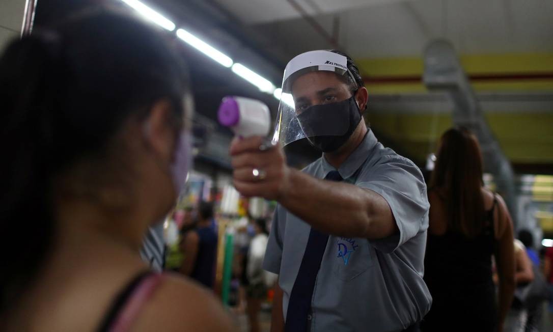 Brasil tem 1.209 óbitos por coronavírus em 24 horas; total chega a 46.665, aponta consórcio de veículos de imprensa no boletim das 20h