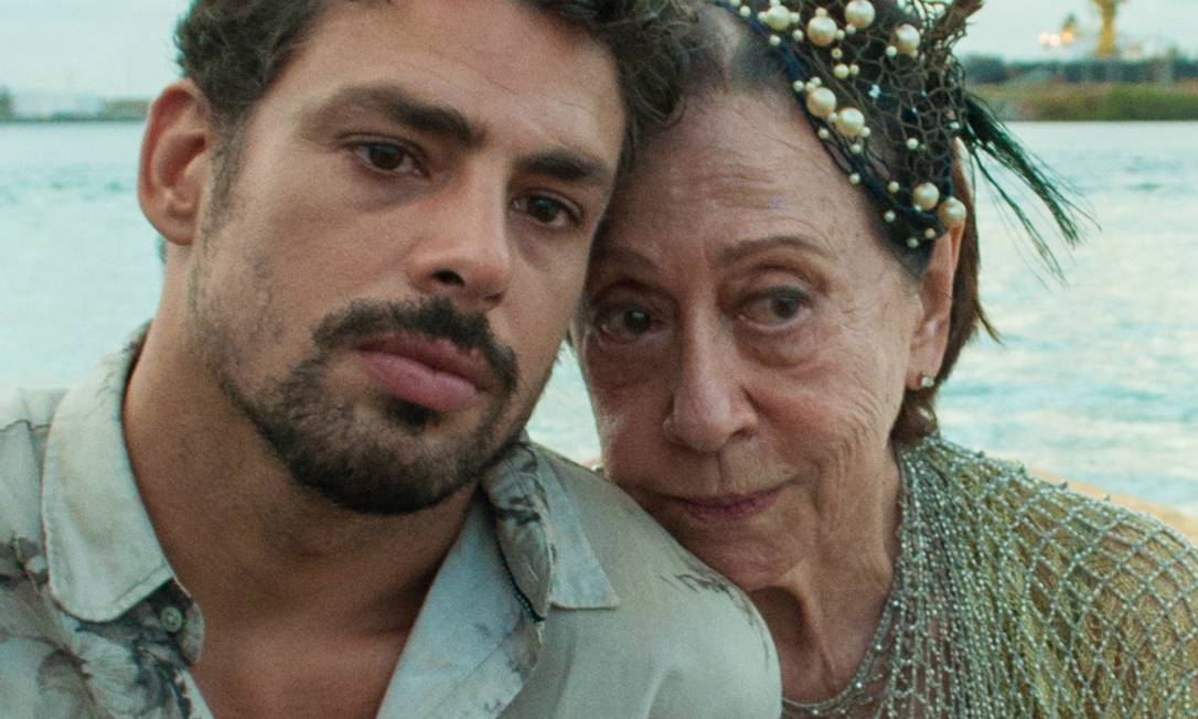Cauã Reymond e Fernanda Montenegro no filme 'Piedade' Foto: Divulgação