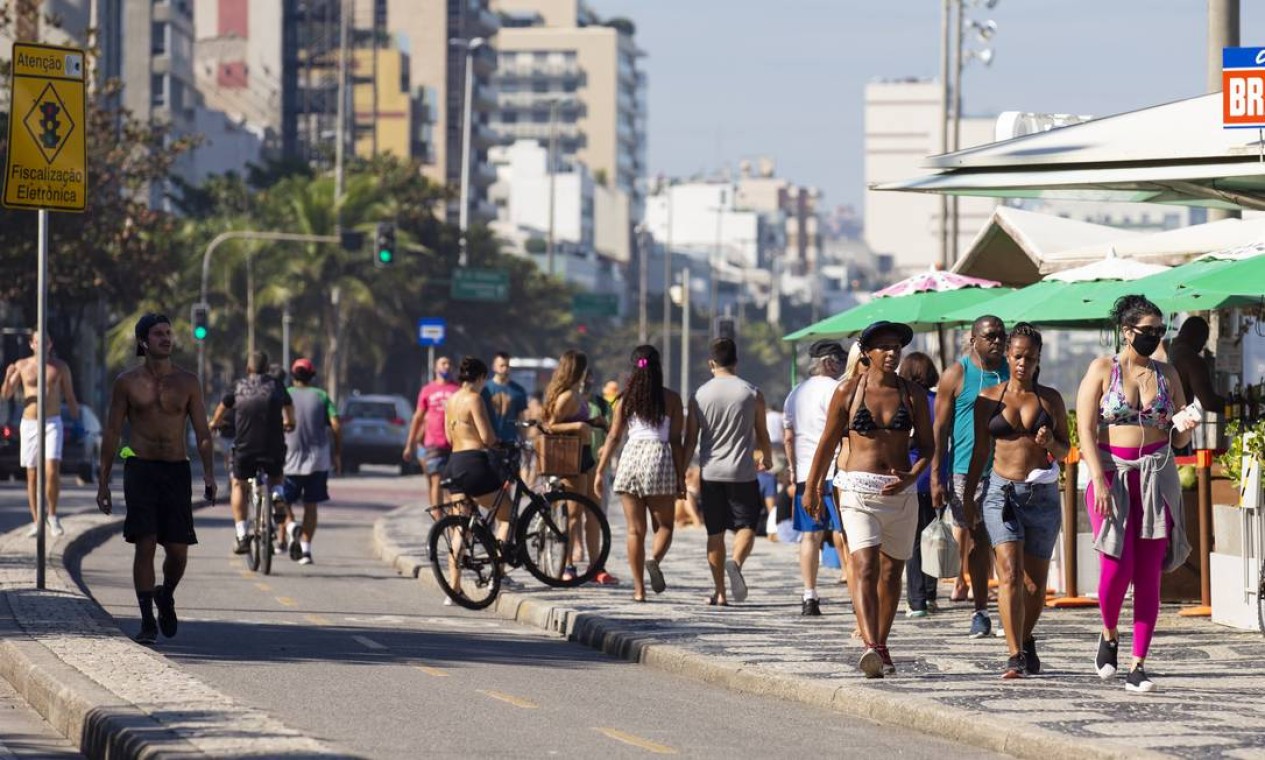 RI Rio de Janeiro (RJ) 20/06/2020 - Coronavirus. Movimento na praia de Ipanema. Foto: Leo Martins / Agencia O Globo Foto: Leo Martins / Agência O Globo