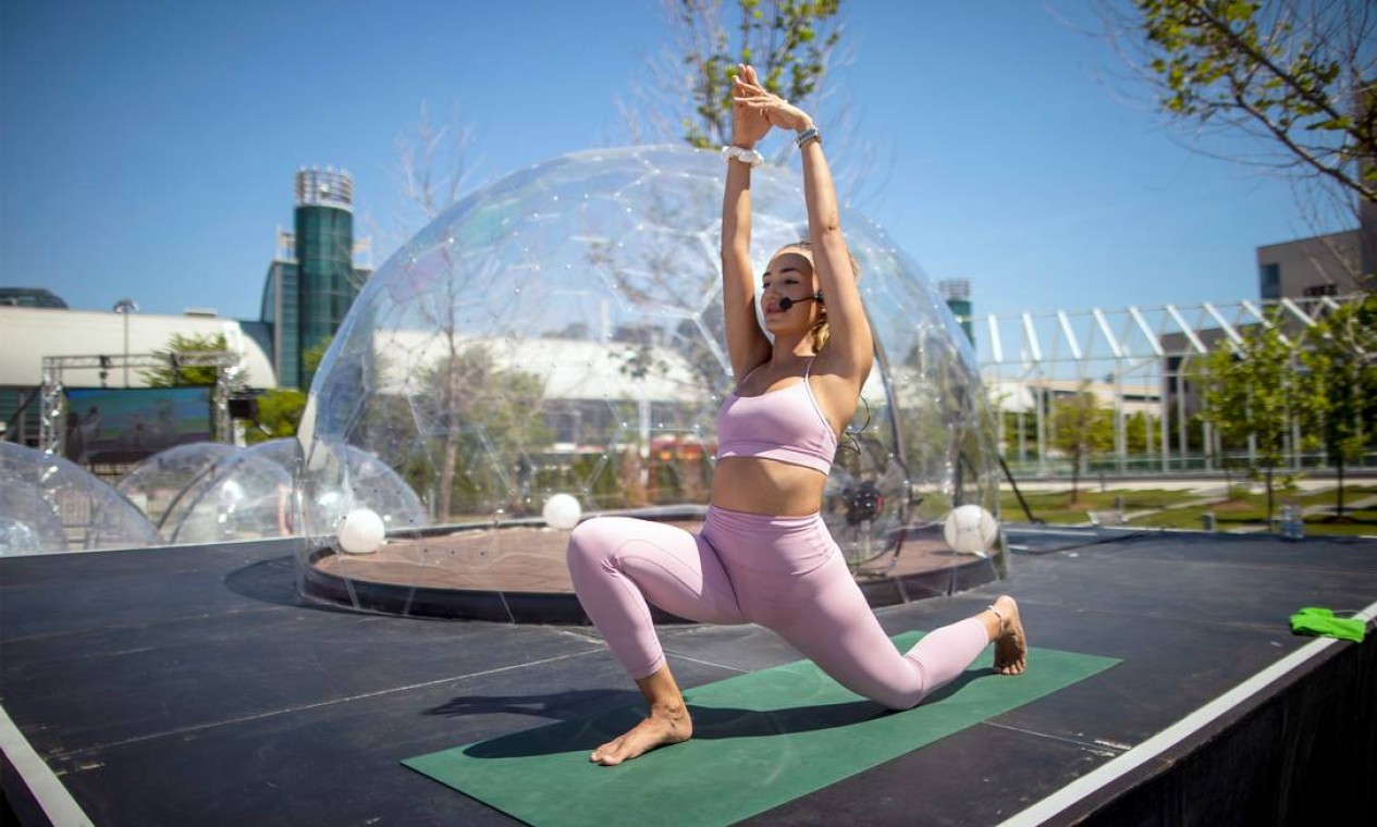 Hot yoga domes pop up in Toronto amid pandemic