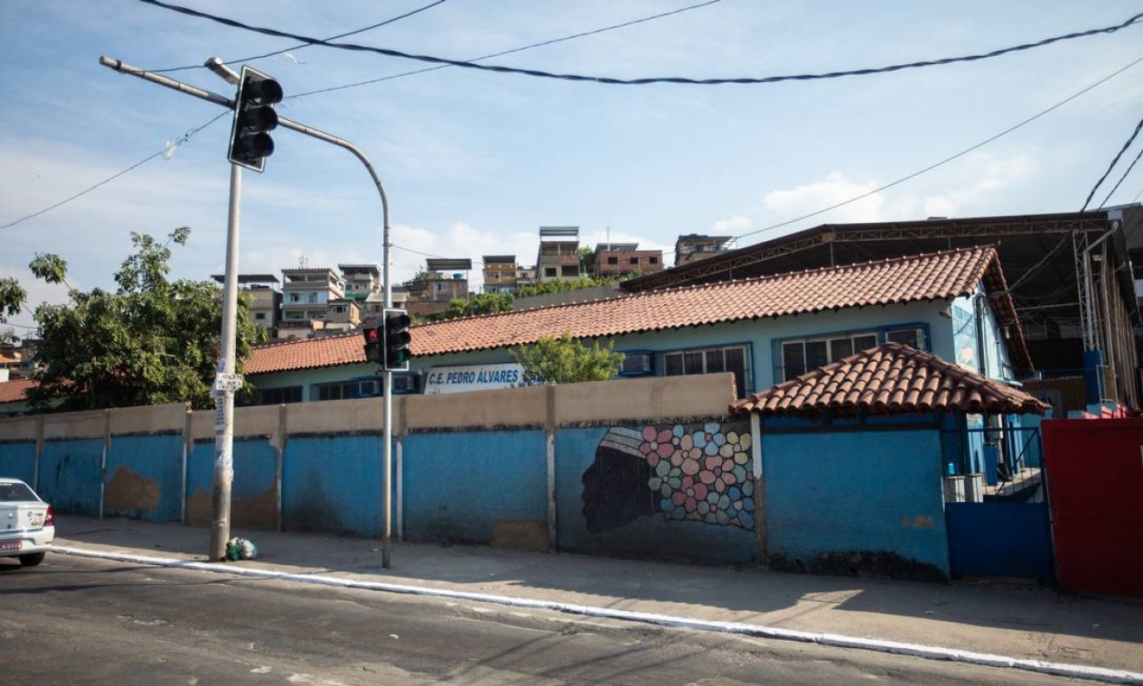 Envolvida em investigação, escola estadual descumpriu ordem e não  distribuiu cestas básicas para alunos durante pandemia - Jornal O Globo