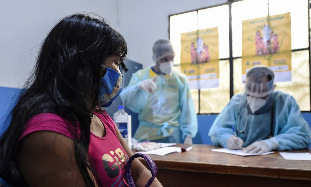 Indígena é diagnosticada com Covid-19: críticas à falta de ação da Funai Foto: EVARISTO SA / AFP