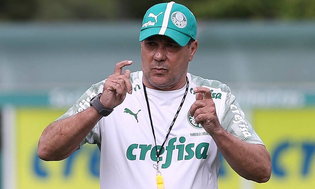 Luxemburgo é pressionado pela torcida, Brasileirão já possui 6 técnicos demitidos em 7 rodadas