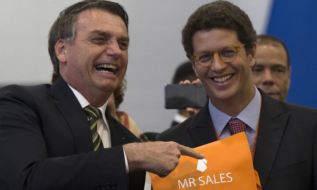 Presidente Jair Bolsonaro e Ricardo Salles em evento do setor automotivo Foto: Edilson Dantas / Agência O Globo