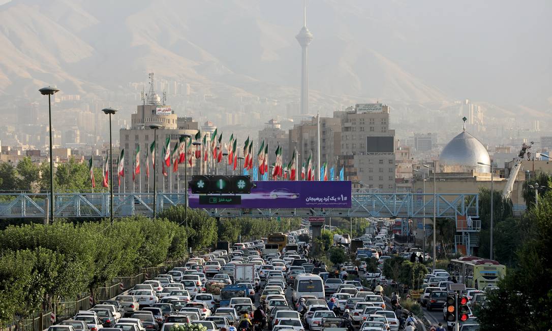 Trânsito pesado na região central de Teerã Foto: WANA NEWS AGENCY / VIA REUTERS