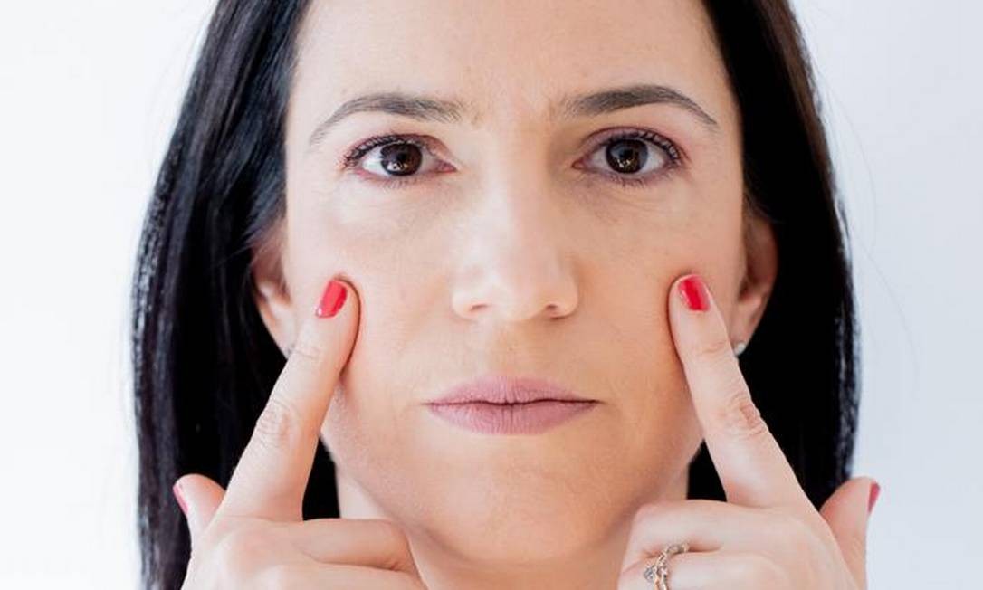 Yoga facial tem mais de 70 exercícios para rosto e pescoço Foto: Divulgação