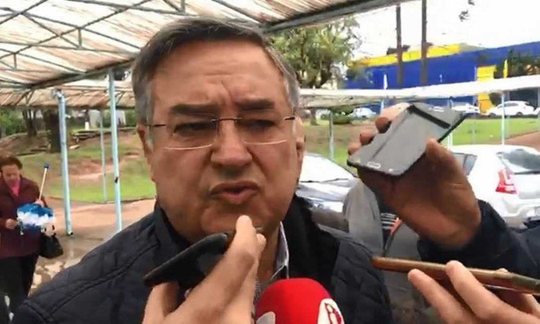 Raimundo Colombo, exgovernador de SC é