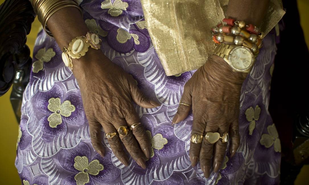 Na foto feita em outubro de 2019, Mãe Meninazinha de Oxum, de São João de Meriti. Ela é a mãe de santo mais antiga do Rio. Foto: Márcia Foletto / Agência O Globo