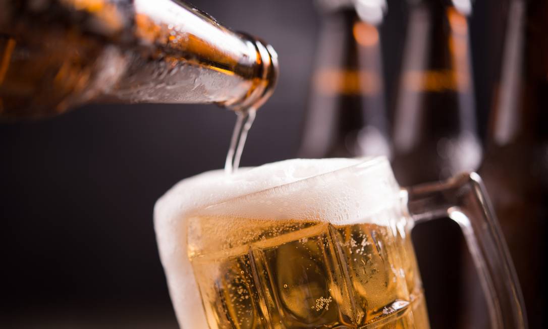 Taxação de bebidas, como a cerveja, pode ser solução para fechar as contas da reforma tributária Foto: Freepik