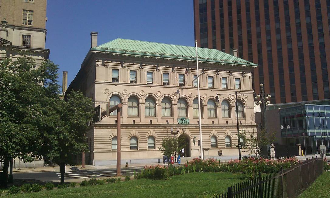 Biblioteca Pública de Newark, para a qual o escritor doou US$ 2 milhões Foto: Divulgação