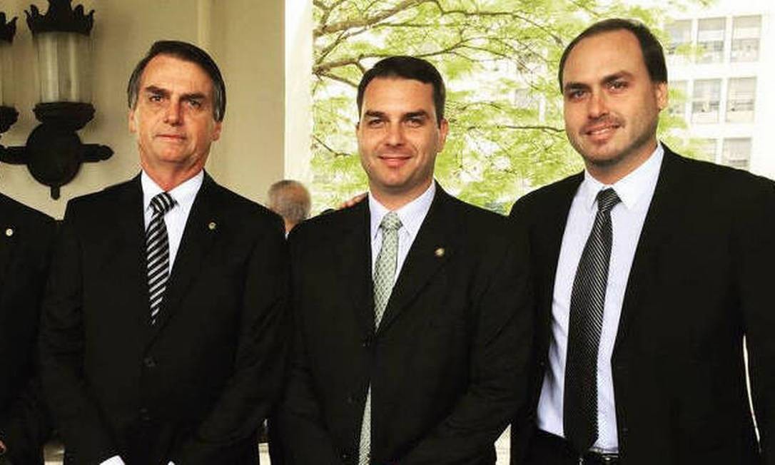 Jair, Flávio e Carlos Bolsonaro Foto: Reprodução/Flickr