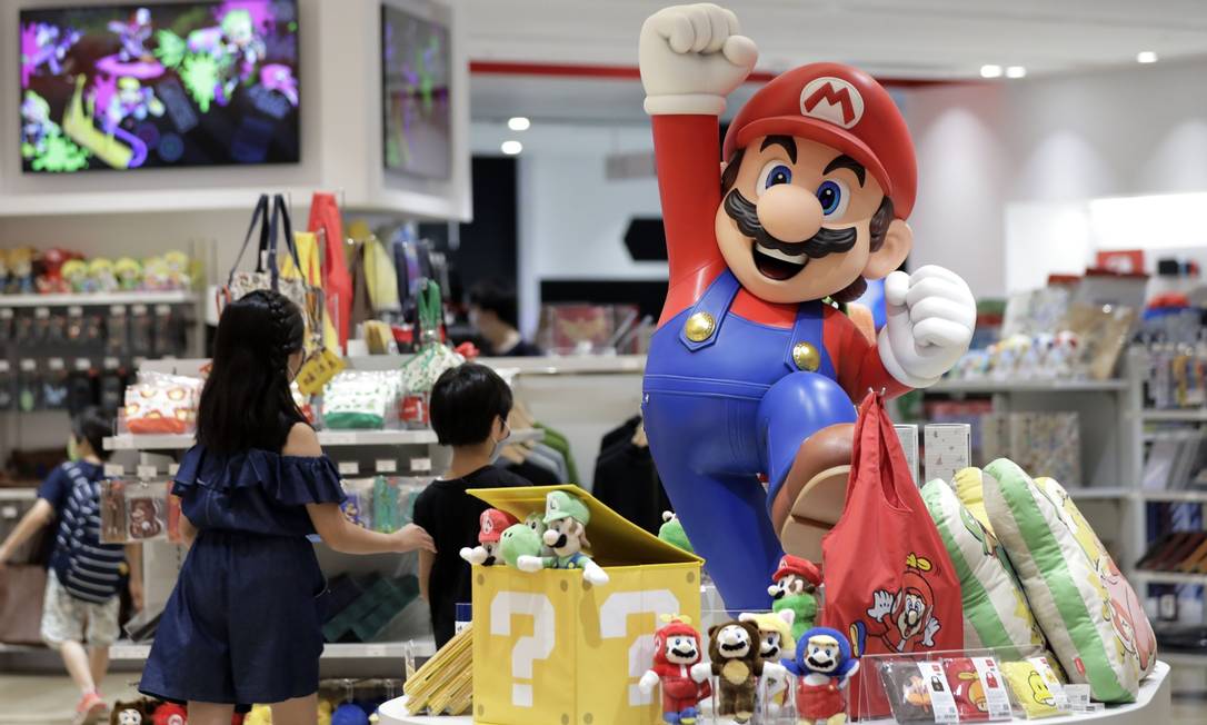 Ganho recorde. O Super Mario Brothers é um dos jogos mais populares da Nintendo: lucro disparou 428%, em março, frente ao mesmo mês de 2019
Foto: Kiyoshi Ota/Bloomberg