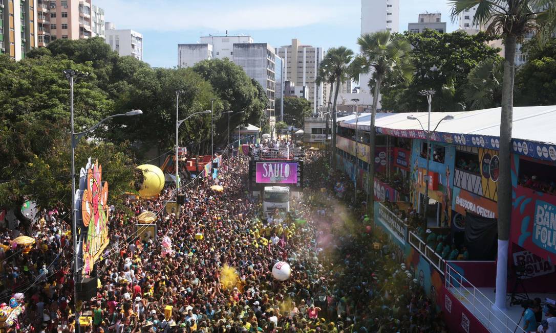 Trios elétricos reúnem multidões no carnaval em Salvador Foto: Divulgação/Prefeitura de Salvador