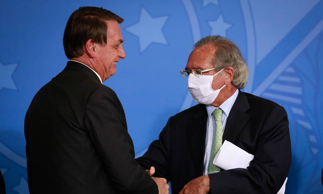 O ministro da Economia, Paulo Guedes, e o presidente Jair Bolsonaro Foto: Pablo Jacob / Agência O Globo