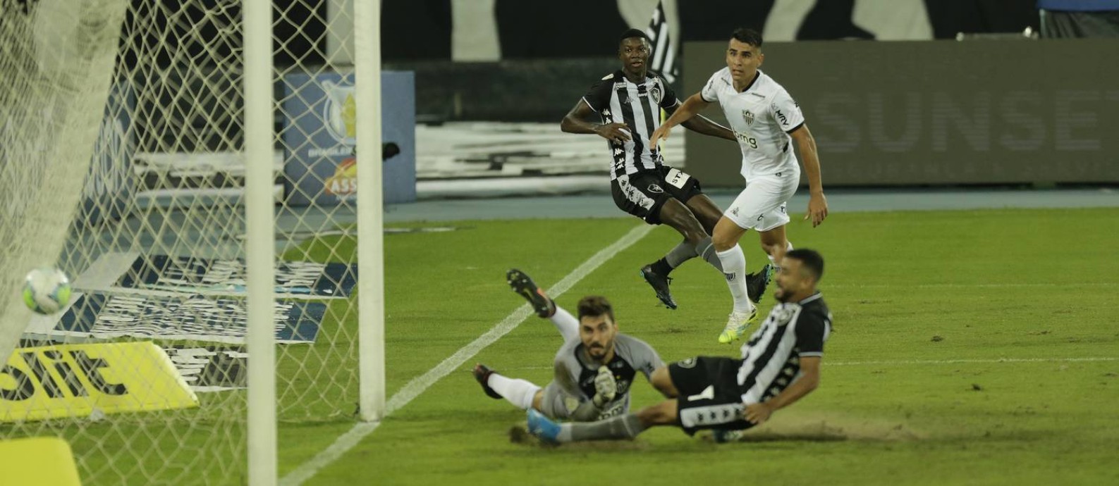 Como Autuori respondeu plano de Sampaoli e Botafogo venceu o Atlético-MG -  Jornal O Globo