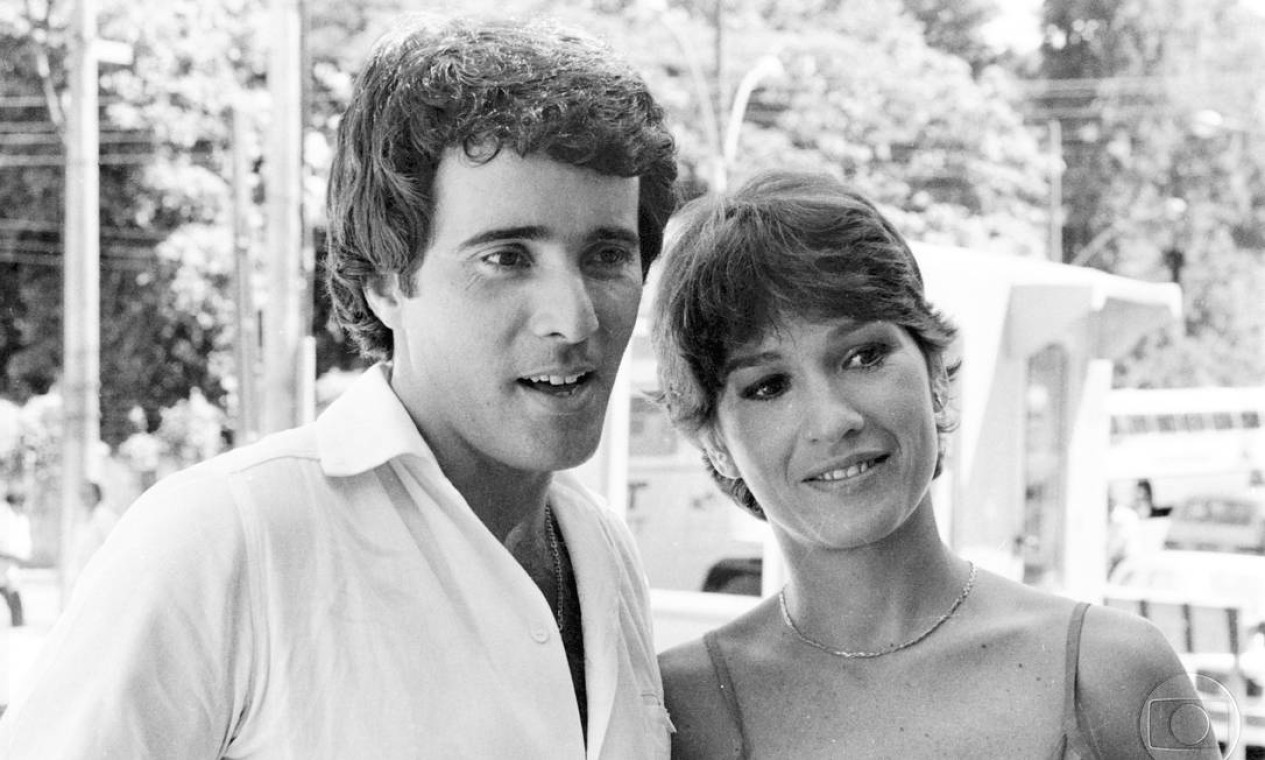 Tony Ramos e Natália do Vale: João Victor e Lúcia, par romântico em 'Baila comigo', de 1981 Foto: Reprodução / Rede Globo
