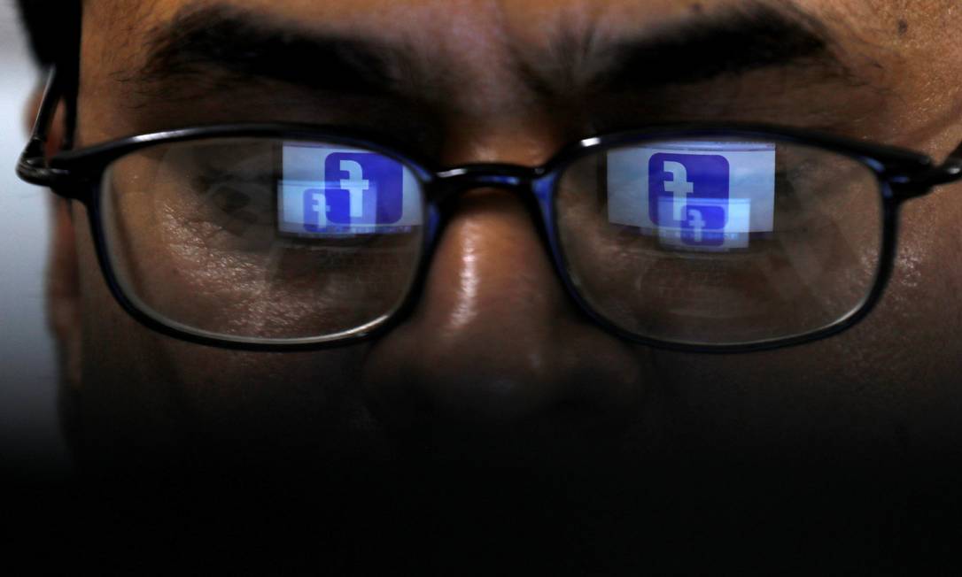 Empresas de tecnologia, como o Facebook, estão no radar da equipe econômica Foto: Akhtar Soomro / REUTERS