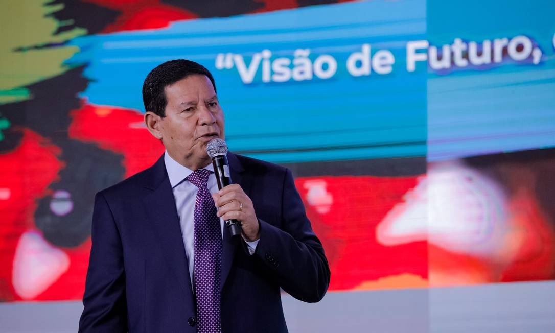 Plano de Mourão prevê militares no combate a desmatamento até 2022 e 'mudança doutrinária' no Ibama