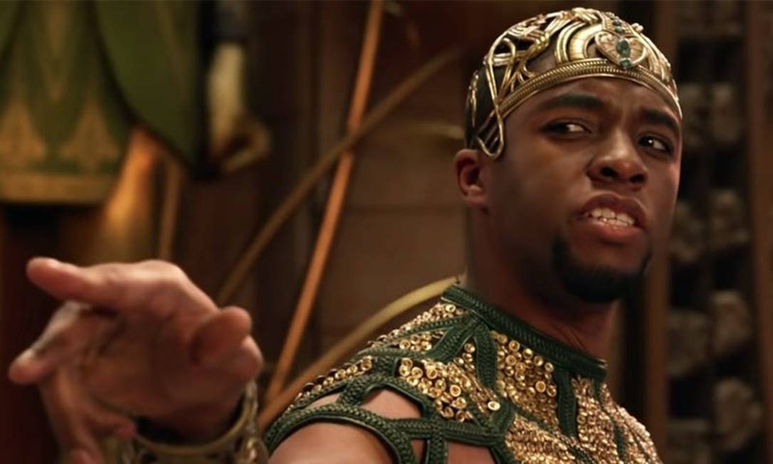 Boseman no papel de Thoth, o Deus da Sabedoria, em "Deuses do Egito" (2016) Foto: Divulgação