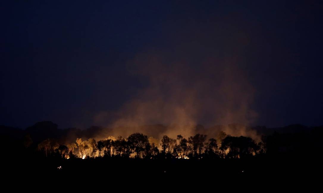 Inpe mostra maior número de queimadas na Amazônia desde 2010 e contradiz vídeo divulgado por Salles e Mourão