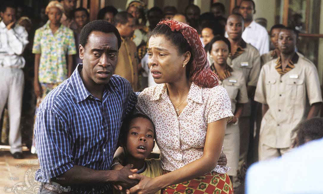 Em "Hotel Ruanda" (2004), Paul Rusesabagina foi interpretado por Don Cheadle Foto: Reprodução
