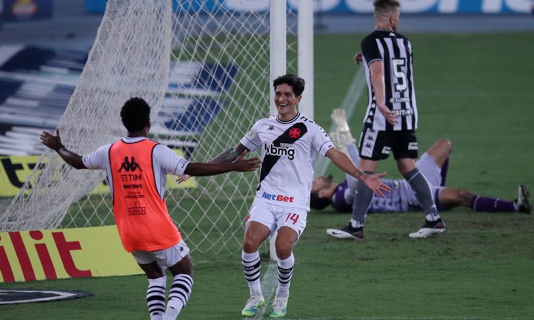 Cano comemora o segundo gol do Vasco sobre o Botafogo Foto: RICARDO MORAES / REUTERS