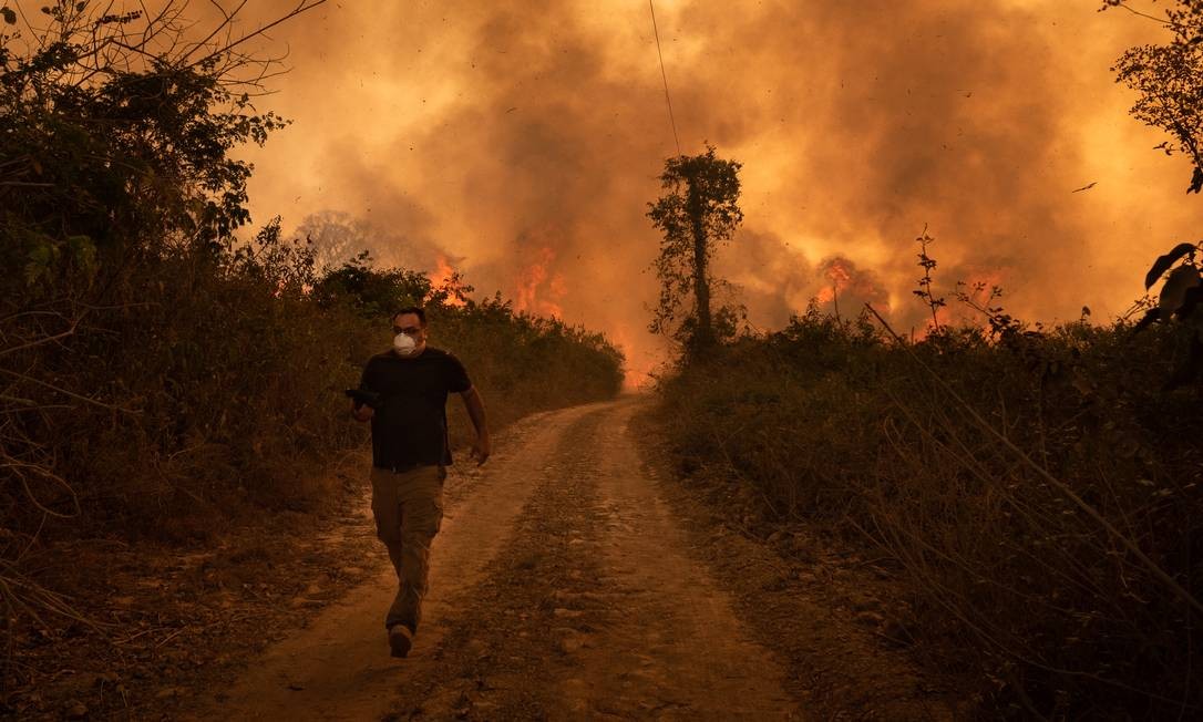 Gustavo Basso, fotógrafo que já cobriu queimadas na Amazônia, diz não viu nada semelhante aos incêndios que arrasam o Pantanal Foto: Gustavo Basso / Agência O Globo
