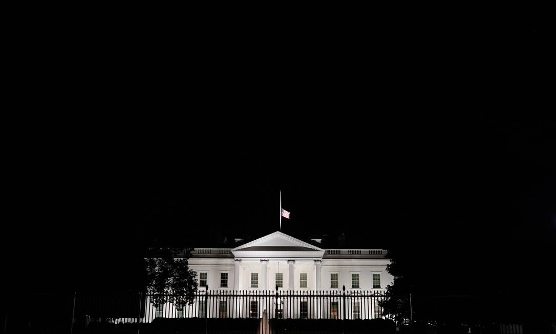 Casa Branca, na noite do dia 18 de setembro Foto: ALEX EDELMAN / AFP
