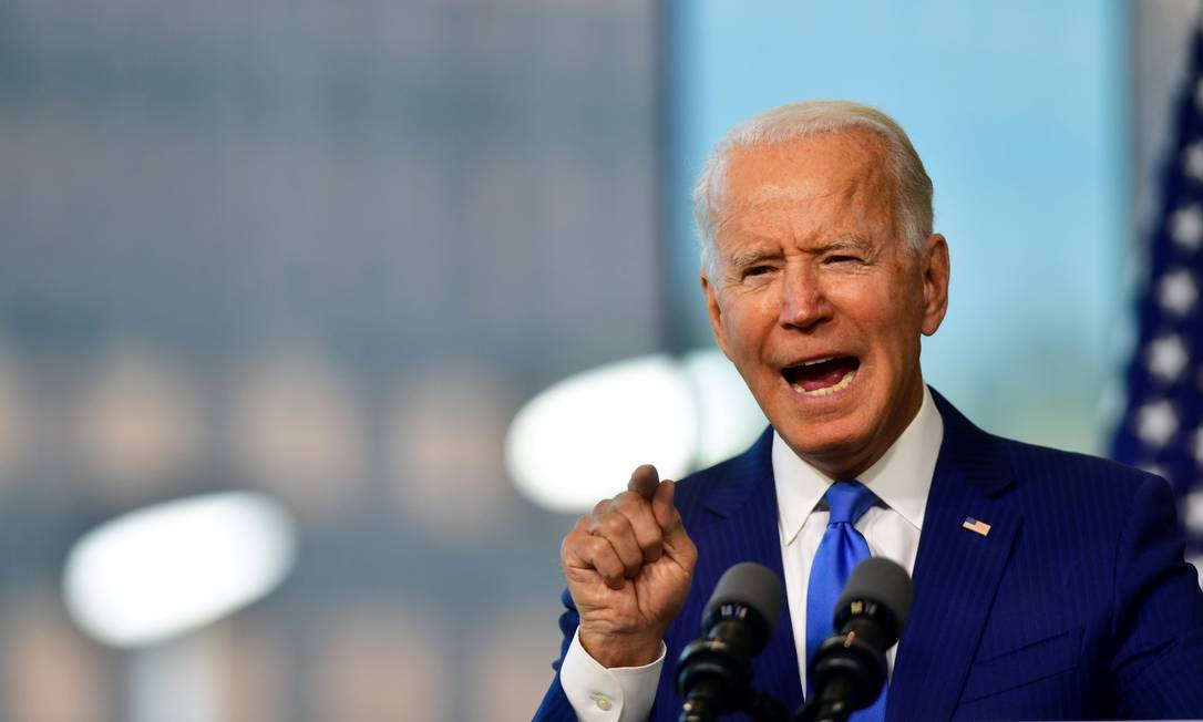 Candidato democrata à Presidência dos EUA, Joe Biden, durante comício na Filadélfia Foto: MARK MAKELA / REUTERS
