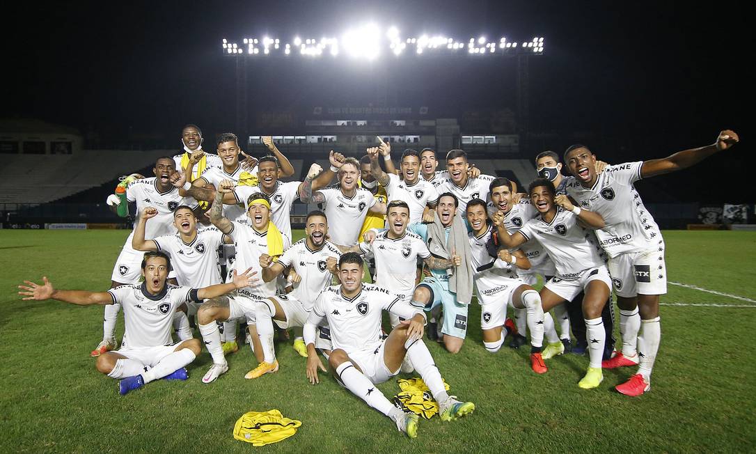 Botafogo empata com o Vasco em 0 a 0 e avança na Copa do Brasil ...