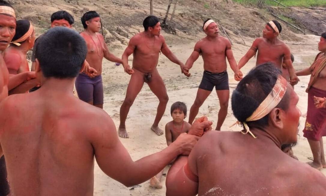 Grupo korubo de recente contato que vive na Terra Indígena do Vale do Javari, na Amazônia Foto: Divulgação