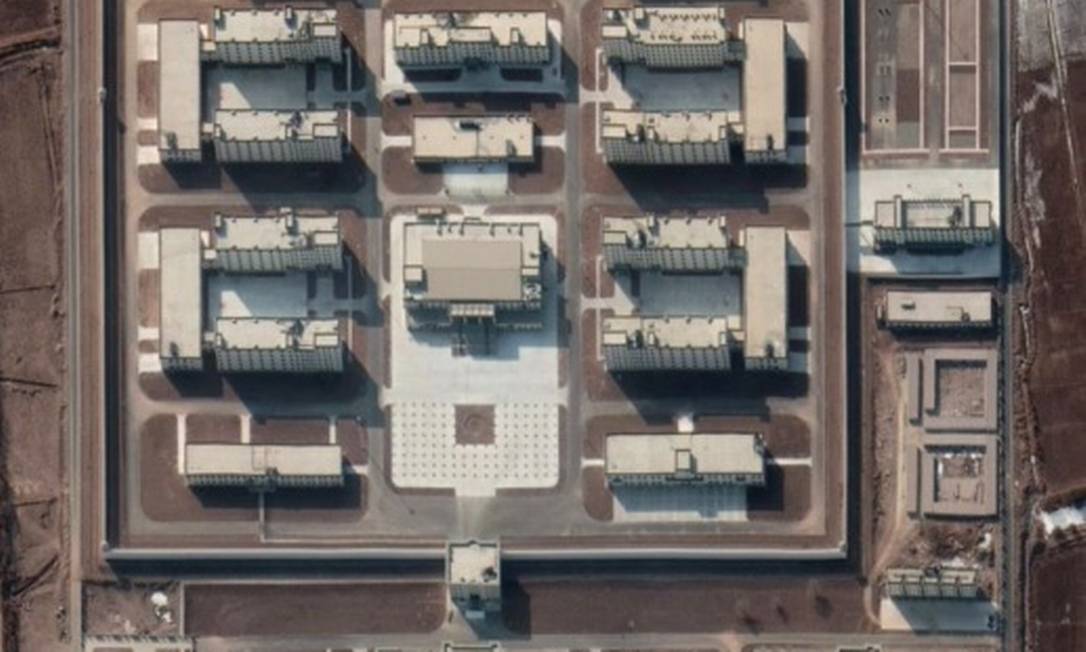 Imagem de satélite mostra centro de detençaõ próximo a Kashgar em janeiro de 2020 Foto: Reprodução / Instituto de Política Estratégica Australiano (ASPI)