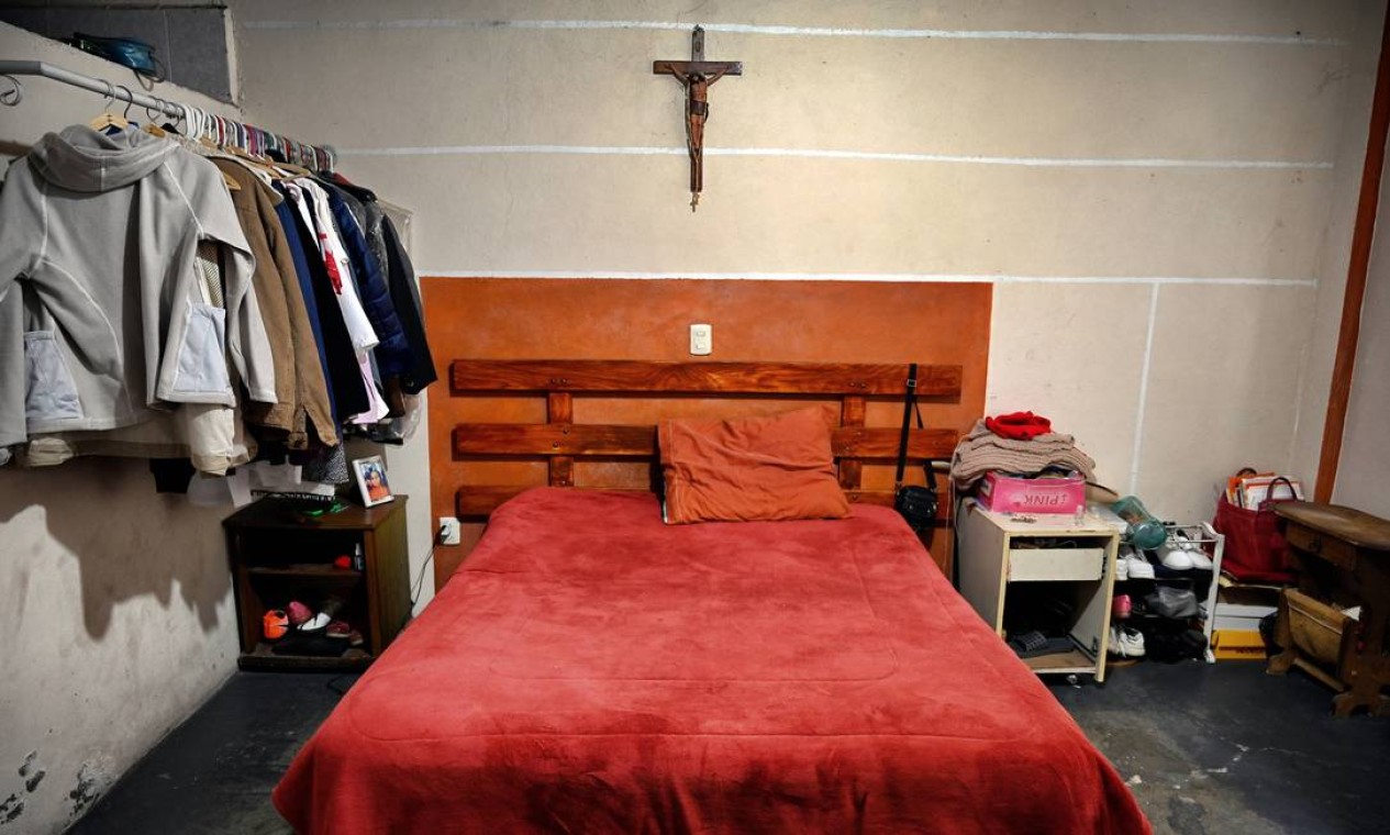 O vazio habita o quarto da enfermeira mexicana Juana Silva Isidoro, que morreu com o novo coronavírus, no bairro de Xochimilco, na Cidade do México Foto: ALFREDO ESTRELLA / AFP