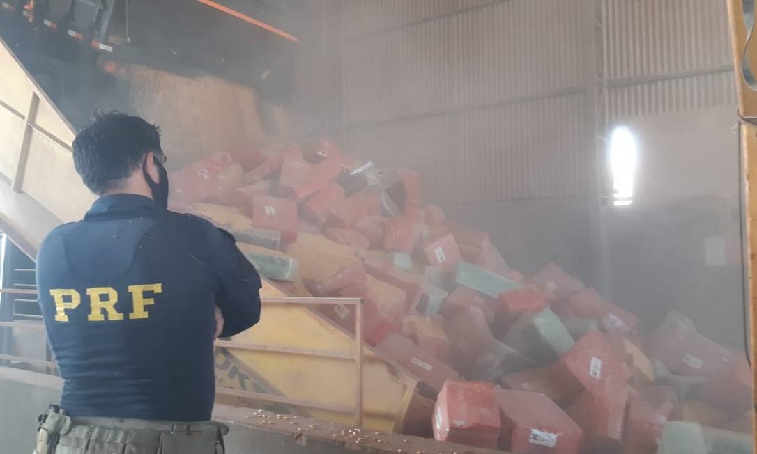 Apreensão de 6,2 toneladas de maconha em Guaíra, no Paraná Foto: Divulgação / Polícia Rodoviária Federal