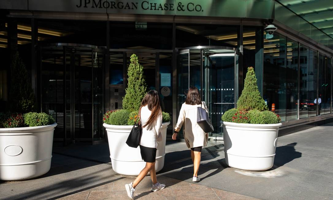 O JPMorgan Chase lançou iniciativa para apoiar comunidades negras e latinas nos EUA Foto: Michael Nagle / Bloomberg