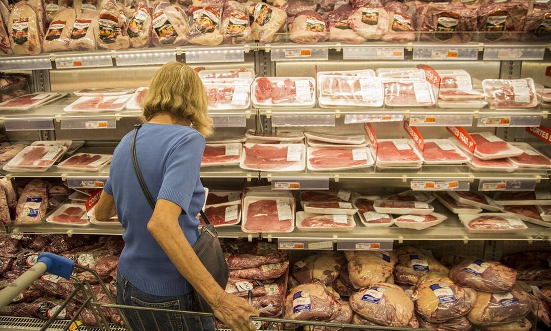 Especialistas preveem uma nova onda de aumento da carne e reflexo na inflação Foto: Analice Paron / Agência O Globo